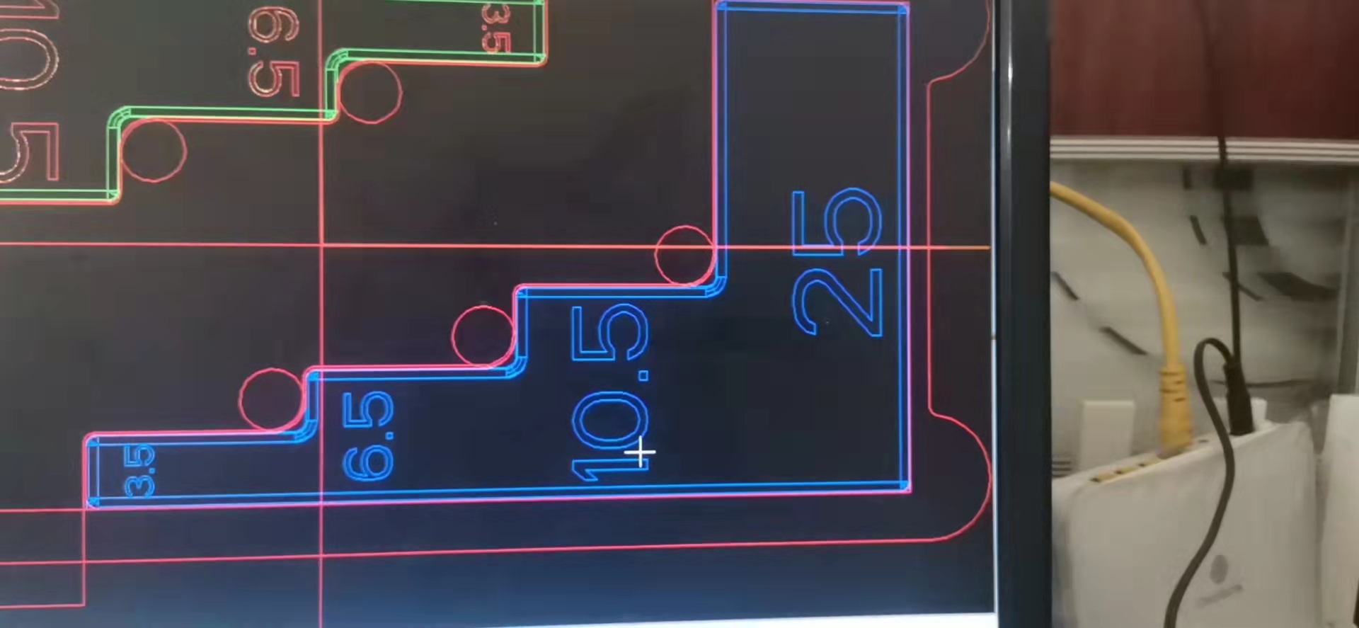 寻求腐蚀加工厂，先做一百件，材质是铝合金