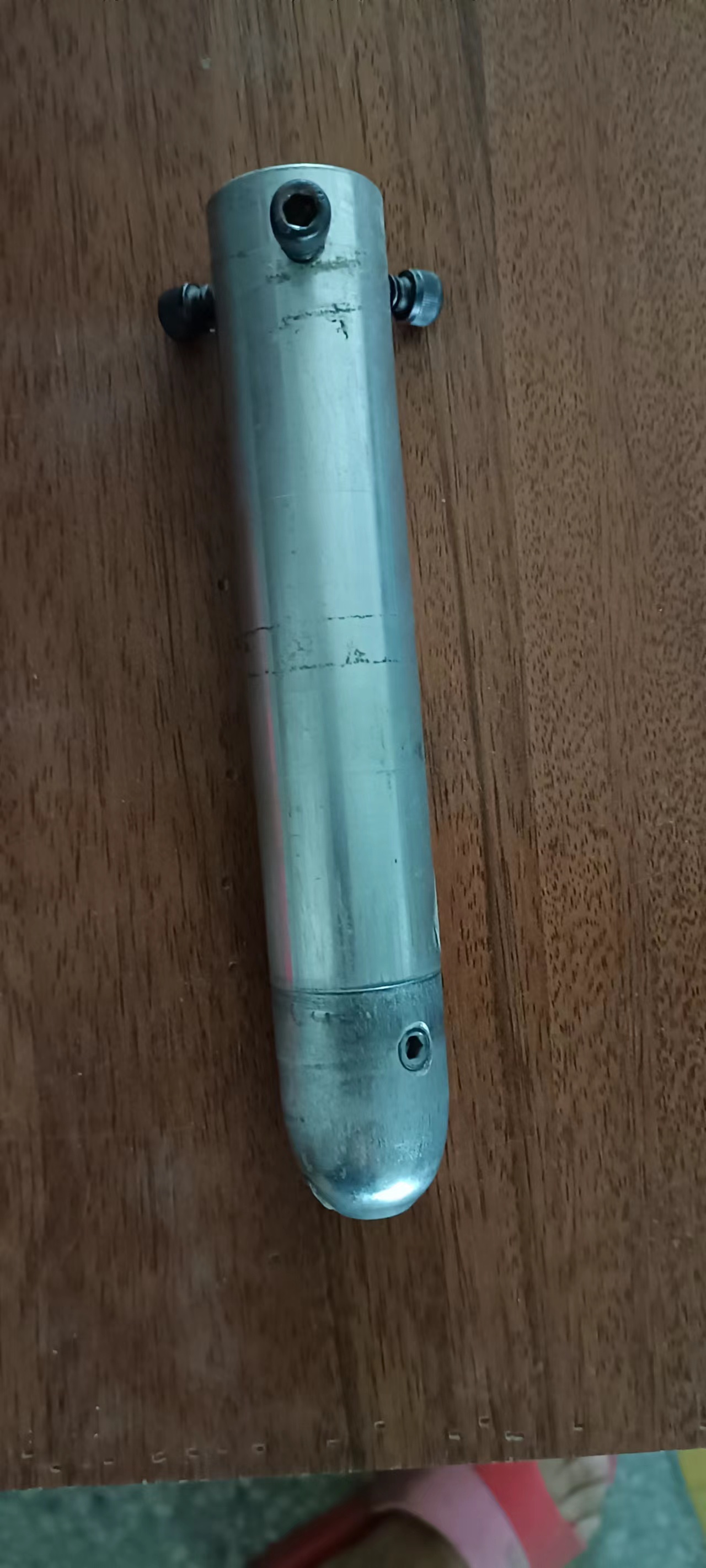 寻东莞大岭山能做如图产品模具的加工厂，开一套模具