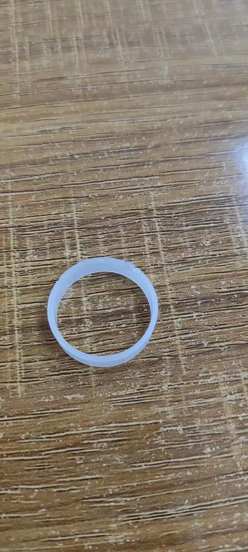 寻能做如图圆环塑胶的加工厂，材质采用硬度好一点的塑胶材质