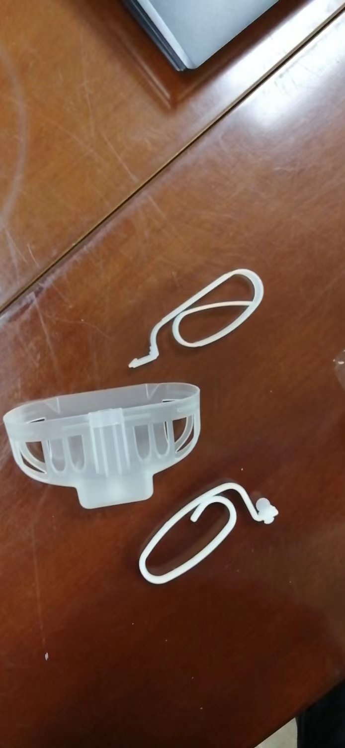 寻能做如图塑胶件的加工厂，月需求约十万件