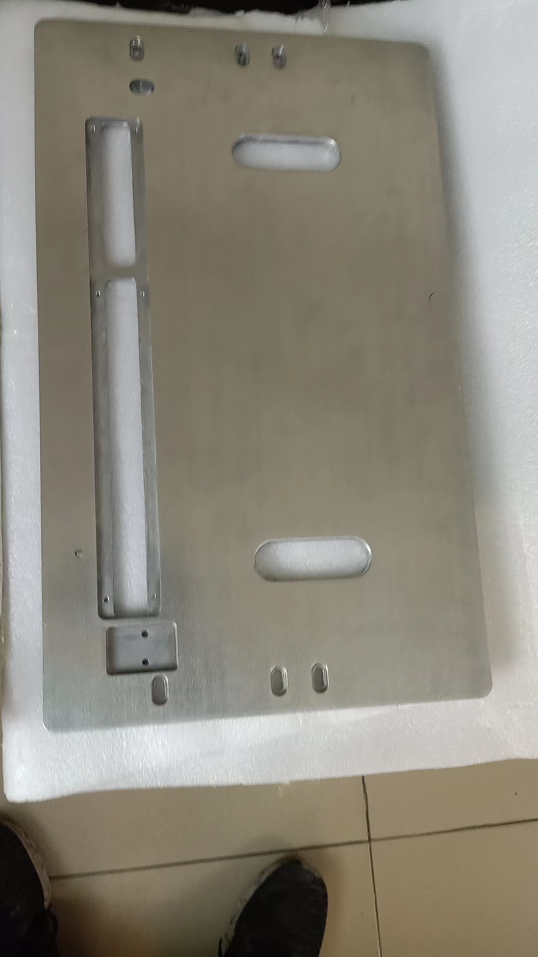 寻东莞一带拉丝+磁力研磨一体的加工厂，量每月都有