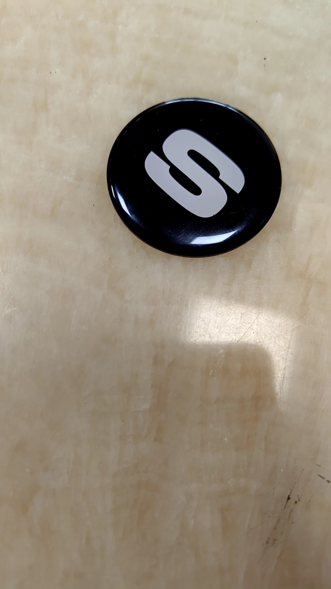 寻找东莞附近地区丝印滴胶厂商，量每月有十几万件