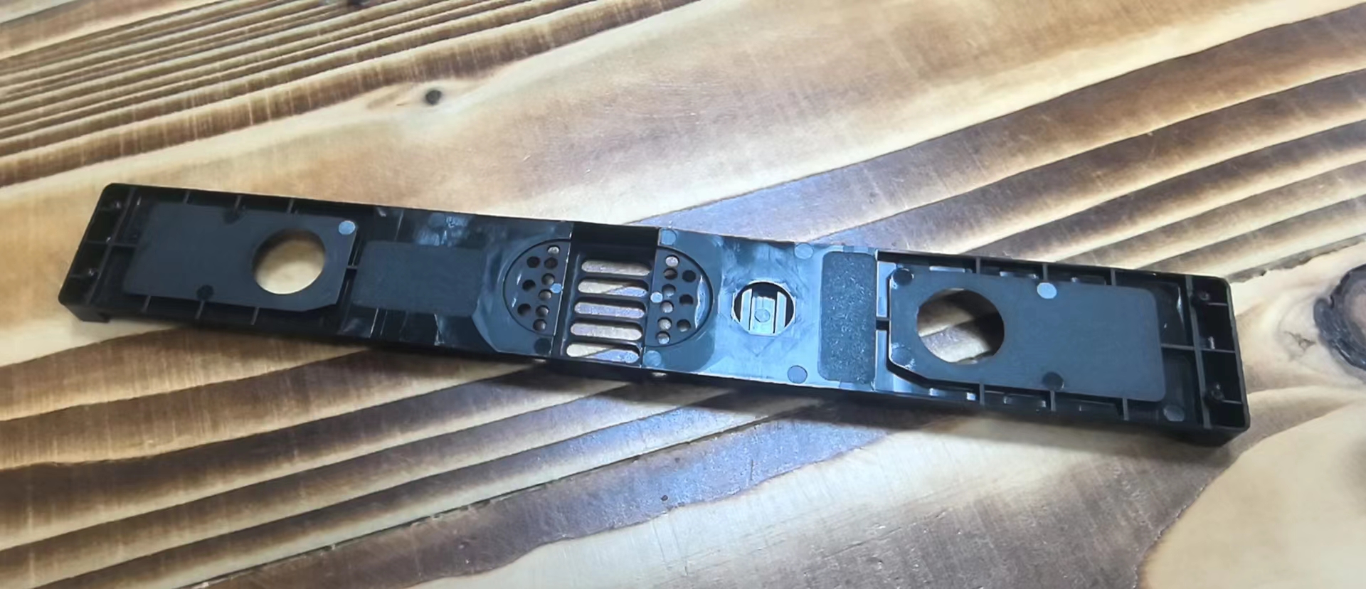 寻塑胶合作的加工厂，每个月大概150万个，开模具，包工包料