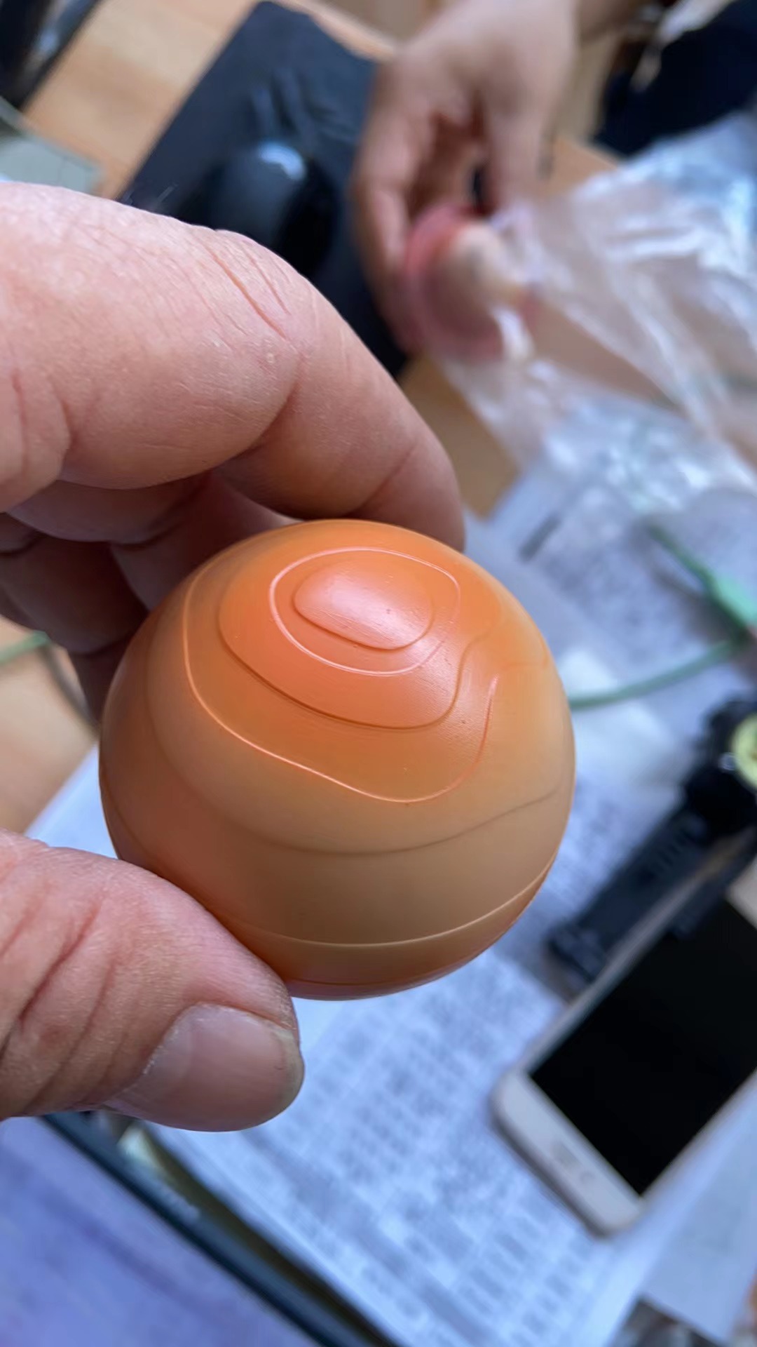 寻求喷油合作的加工厂，目前每款暂时有几千件，这边是长期订单来的