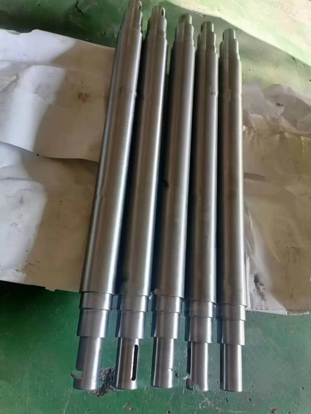 寻能做如图精密轴件的加工厂，量有2000件，40号钢材质