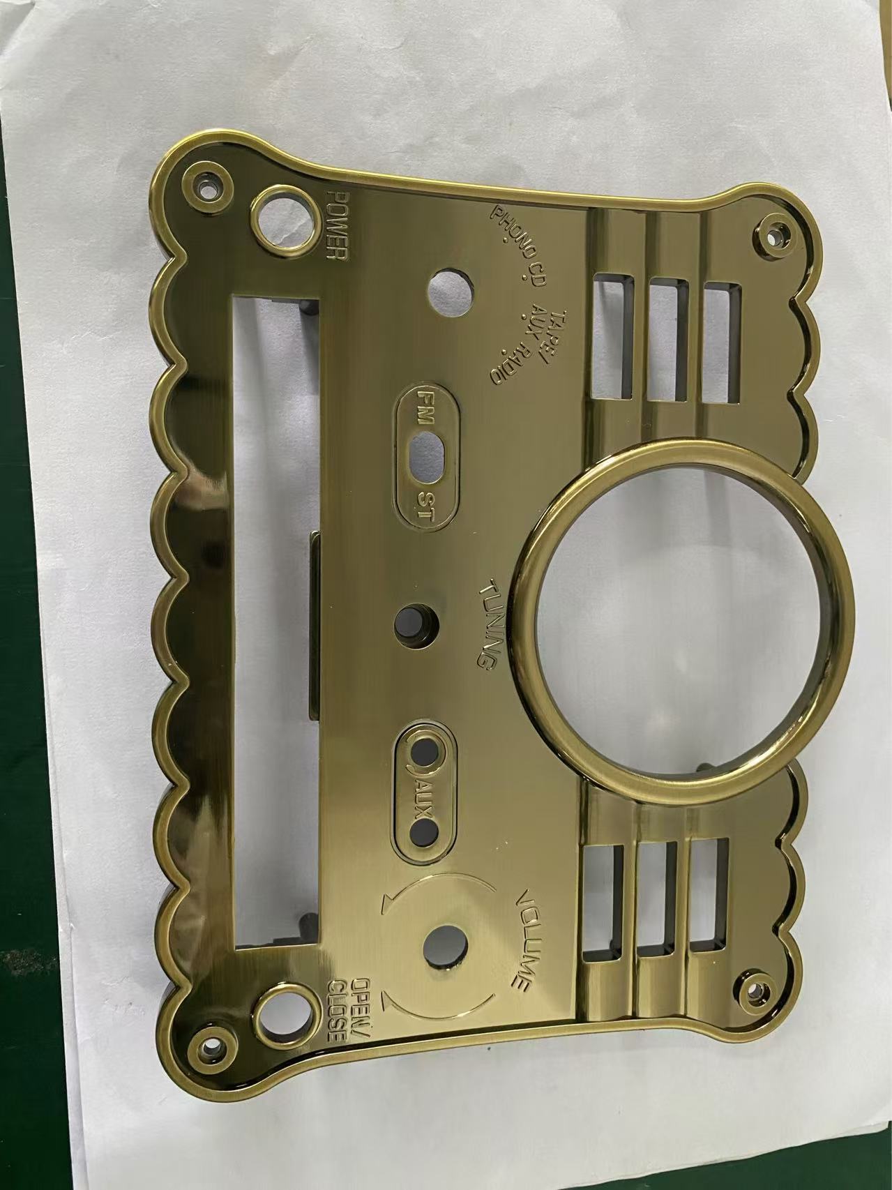 寻塑料电镀加工厂，量是很大，具体多少件客户这边还没确实，厂家可以先按一万套报价