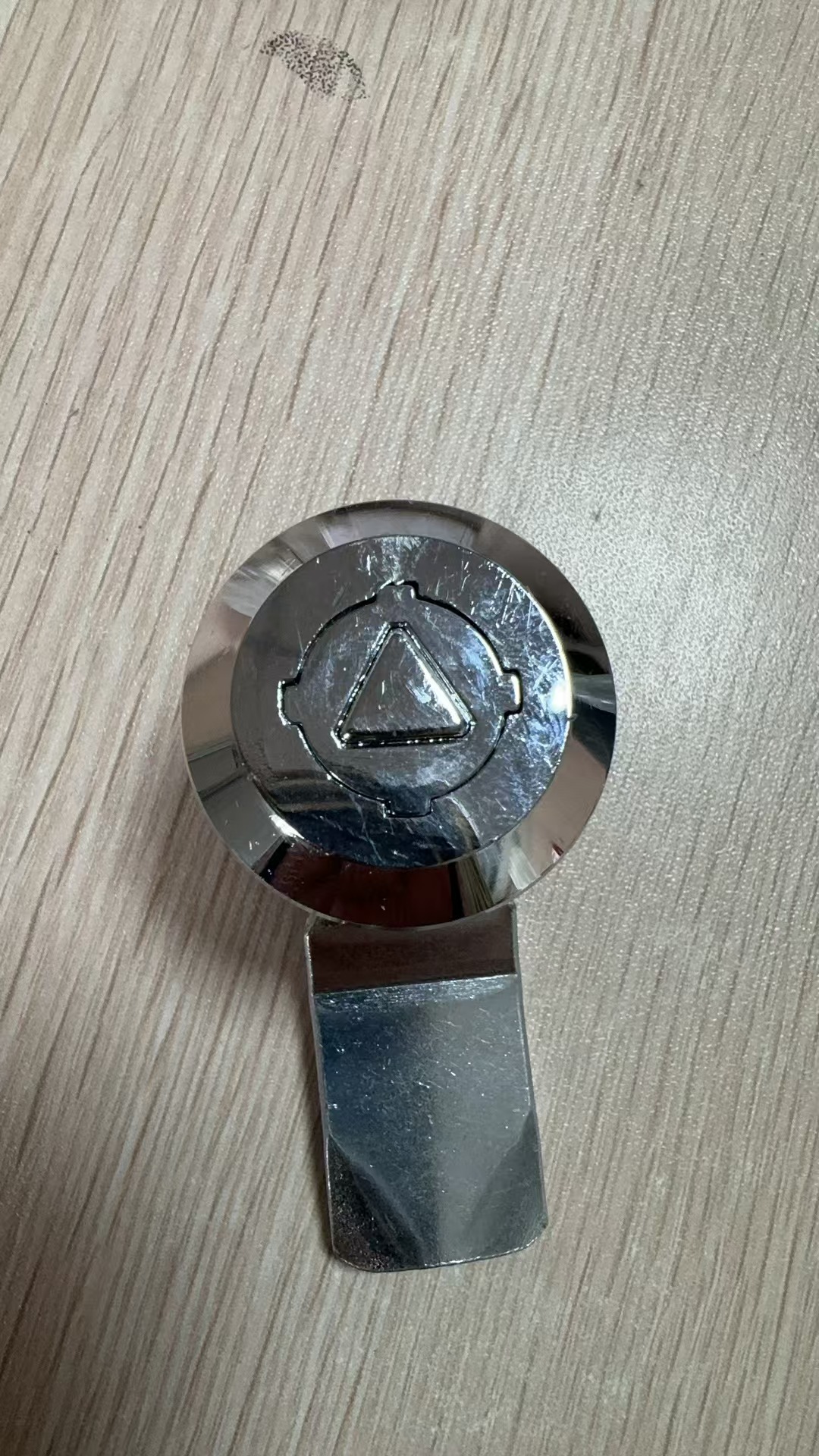 寻做普通电镀铬的加工厂，量有60吨，材质是锌合金的，如上图