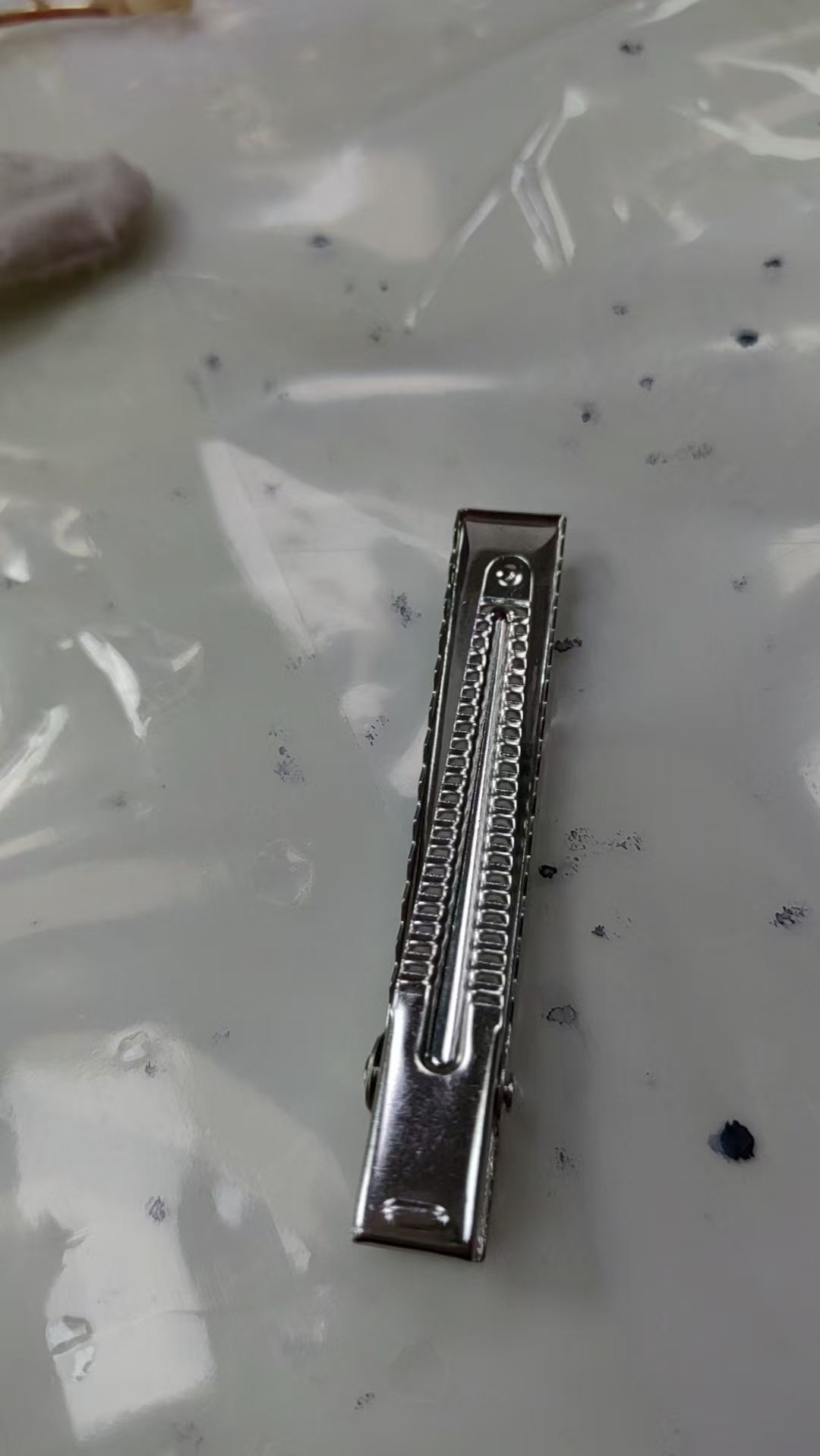寻滚镀电镀加工厂，镀无叻镍，普通镍，红铜，白K。量大