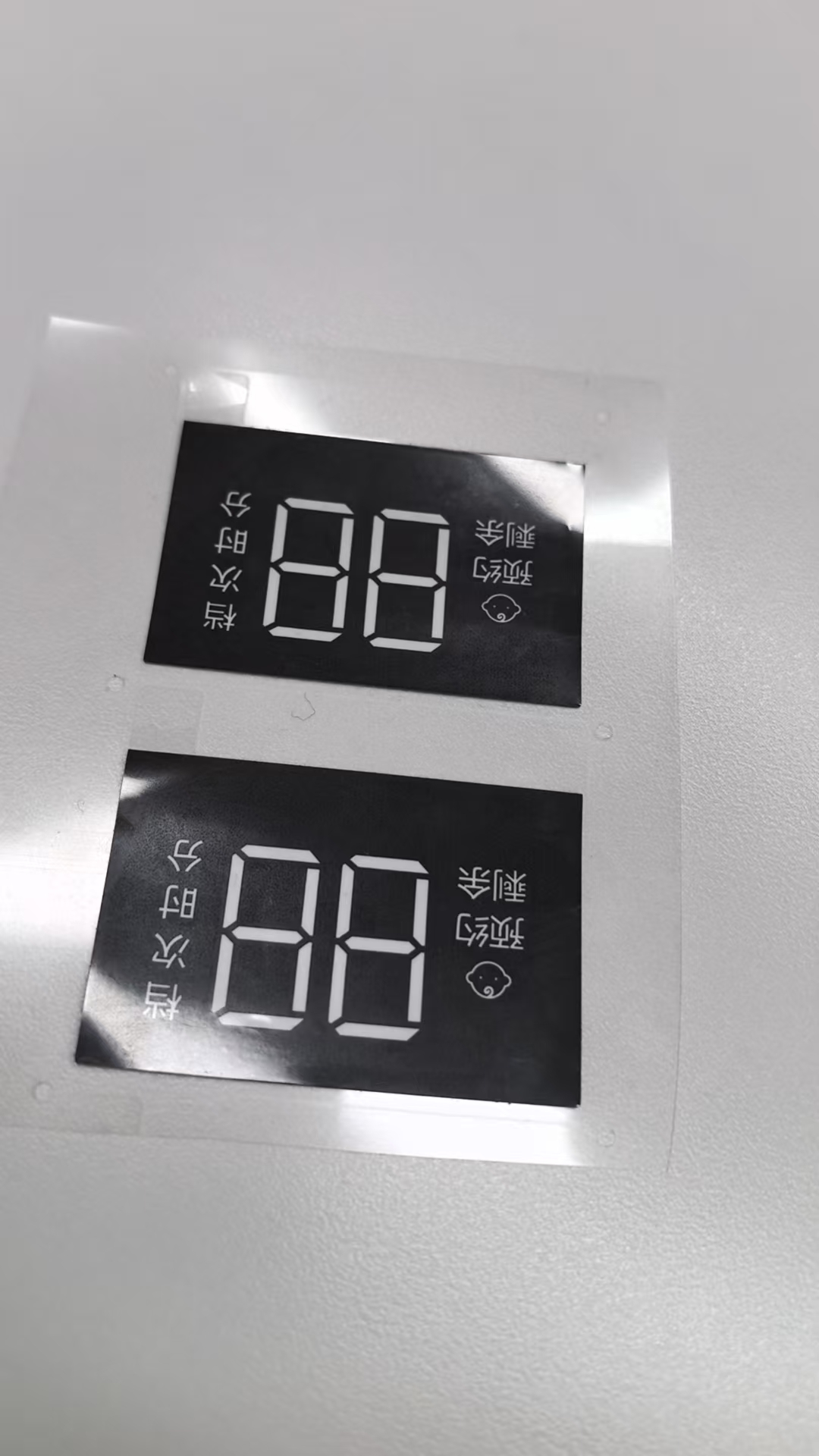 寻有做显示模组上面的膜片+支架的厂商，如图，需求量还可以，长期订单