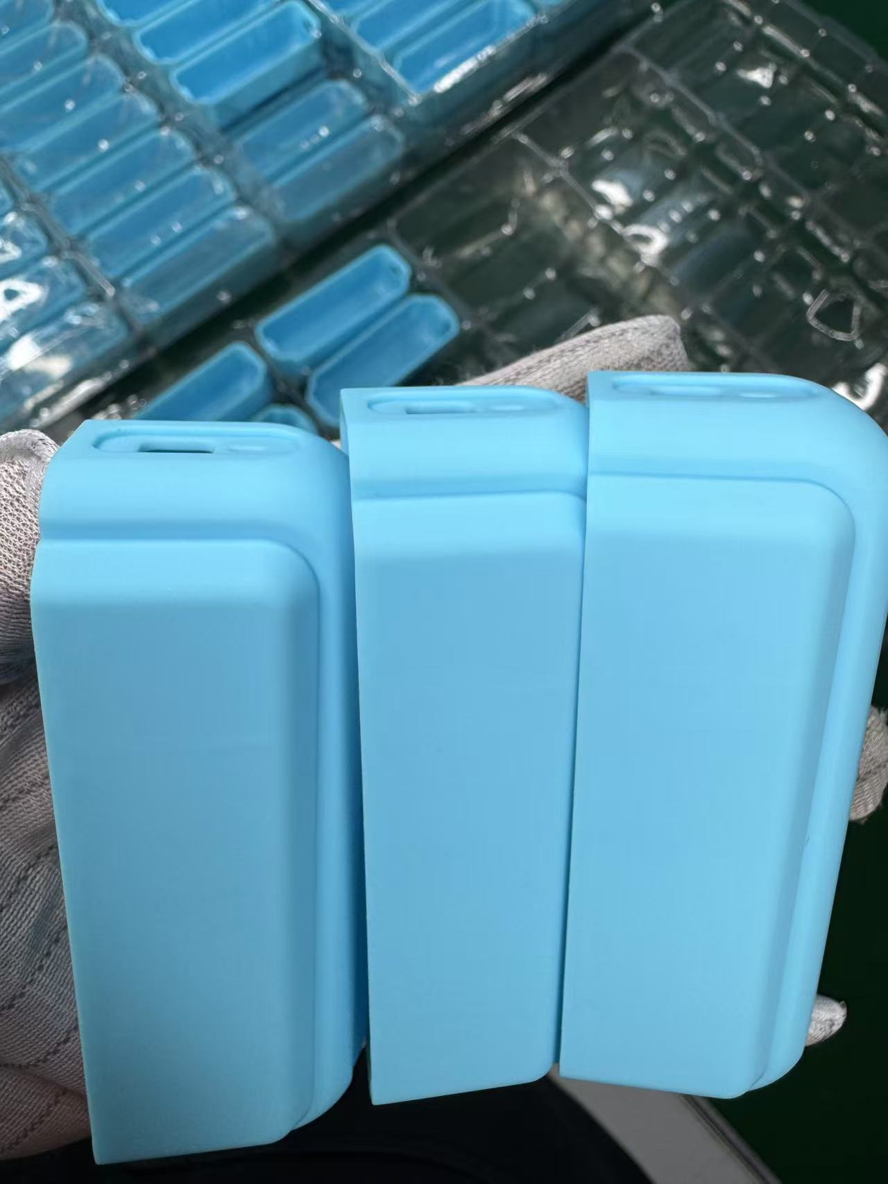 寻脱漆合作加工厂，量比较多，目前有一两万件，后续更多，塑胶abs产品