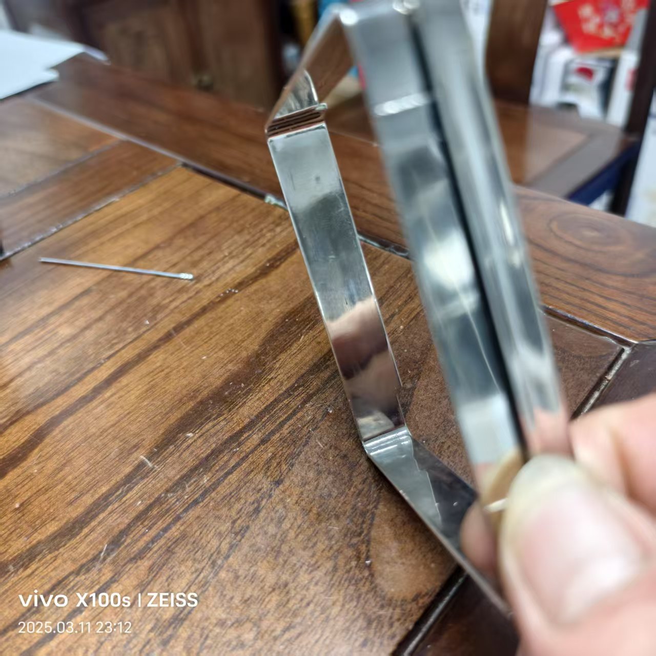 寻找真空镀处理加工厂，目前有两万件。后面有单，长期，是一款塑胶件