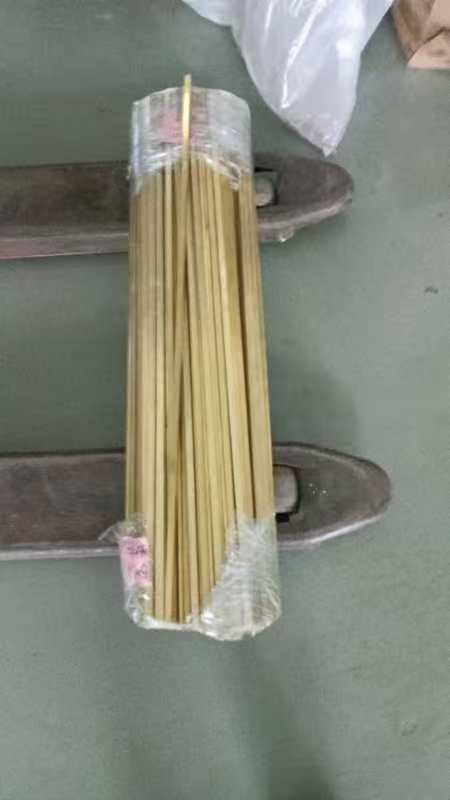 找镀镍合作加工厂，铜材质的，如图，厚度有5毫米，长度有85公分，普通镀镍就可以