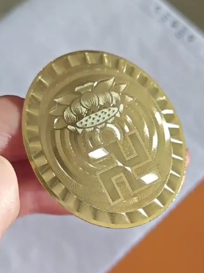 寻求能做如图黄铜件的加工厂，需求量几千件，材质是黄铜，如图，厚度