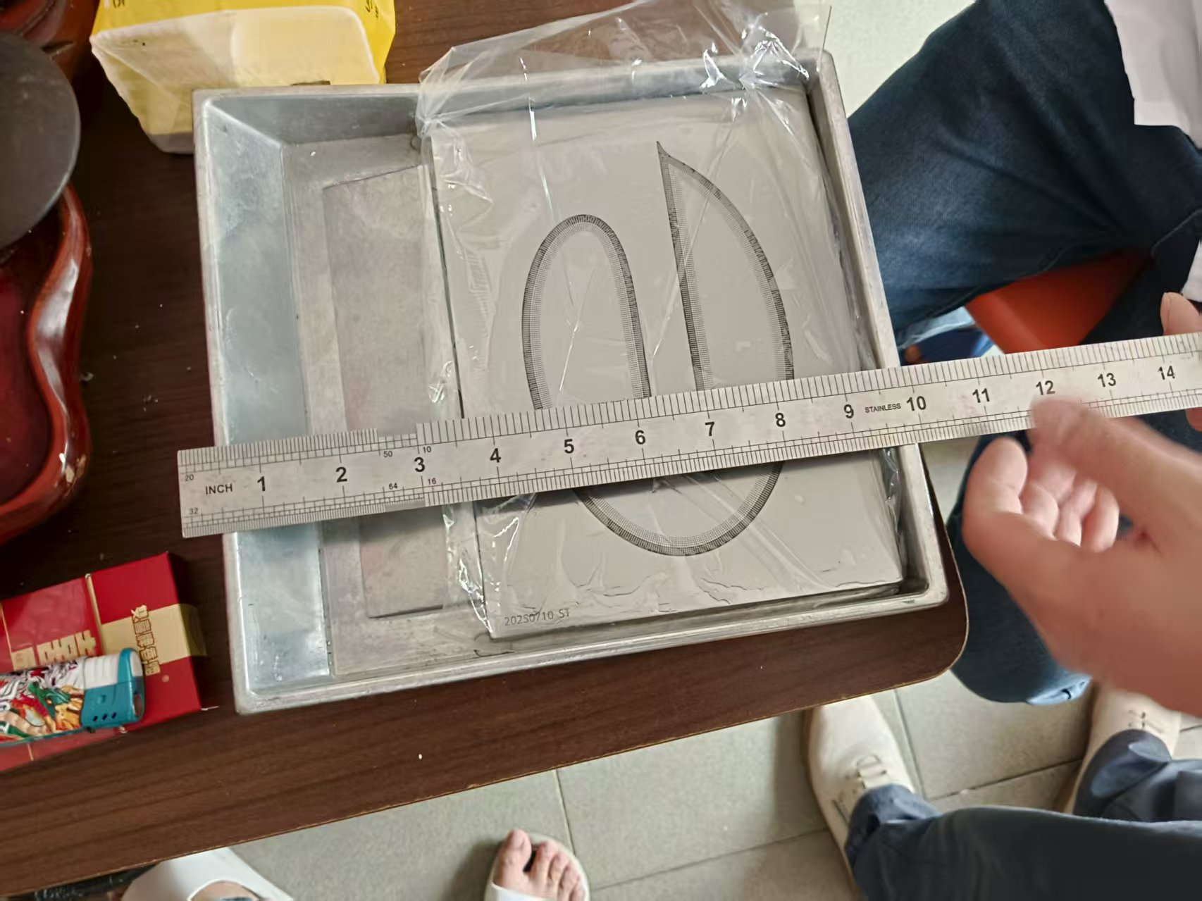 寻求长安上角附近有移印机加工厂，新项目要打样，如图，有移印机能印（钢板 宽6 长8）