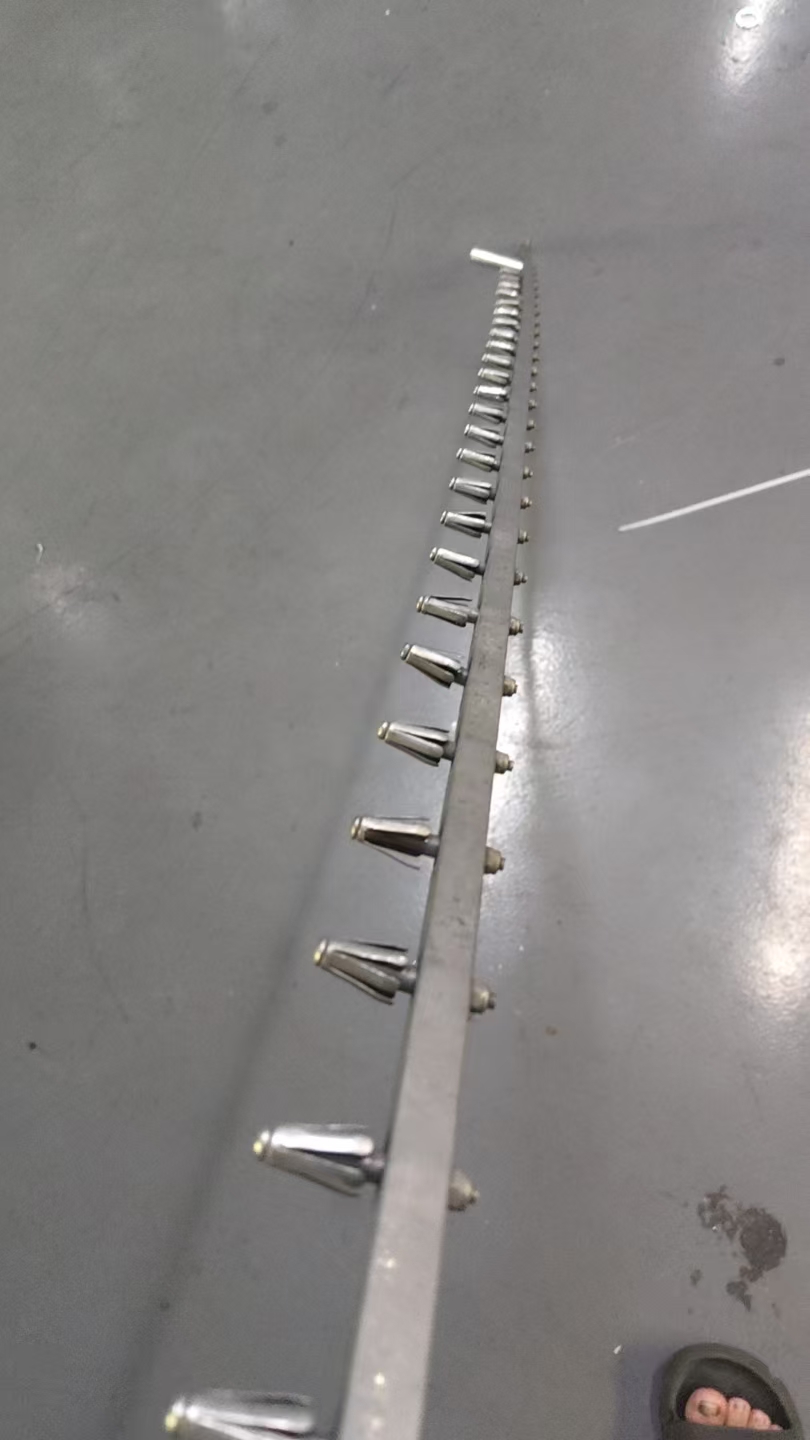 寻能做如图产品的加工厂，目前做两百条左右，如图，12*12的铁条，空