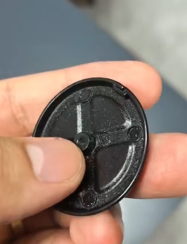 我司找锌合金喷漆合作加工厂，批次几千套，长期订单，如图，不大件，几款件