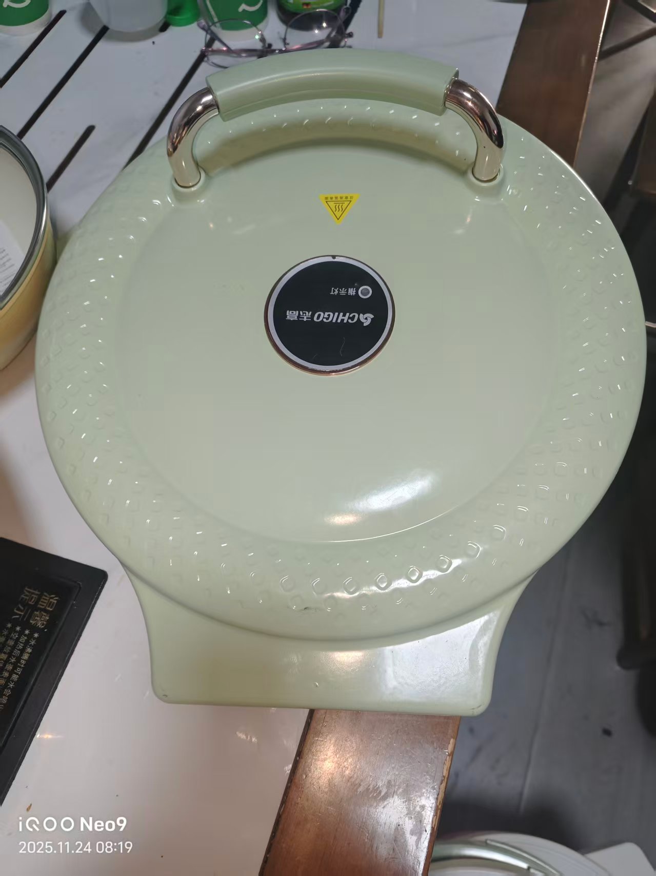 我司找可以做喷胶木盒产品的加工厂，需要先打样评估看效果，确定OK才确定用量，如图