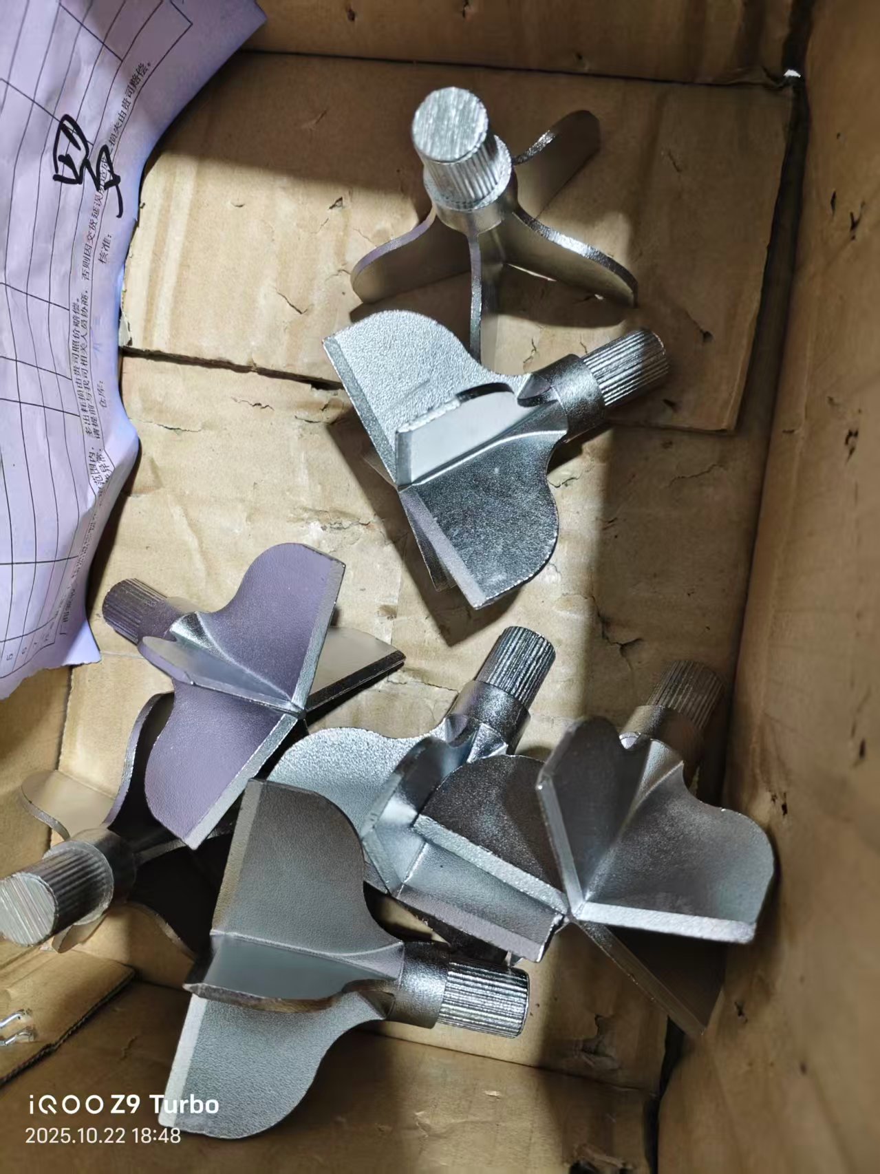 寻求做溜光合作加工厂，长期订单，不锈钢产品的工件，如图，我司是精铸加工之