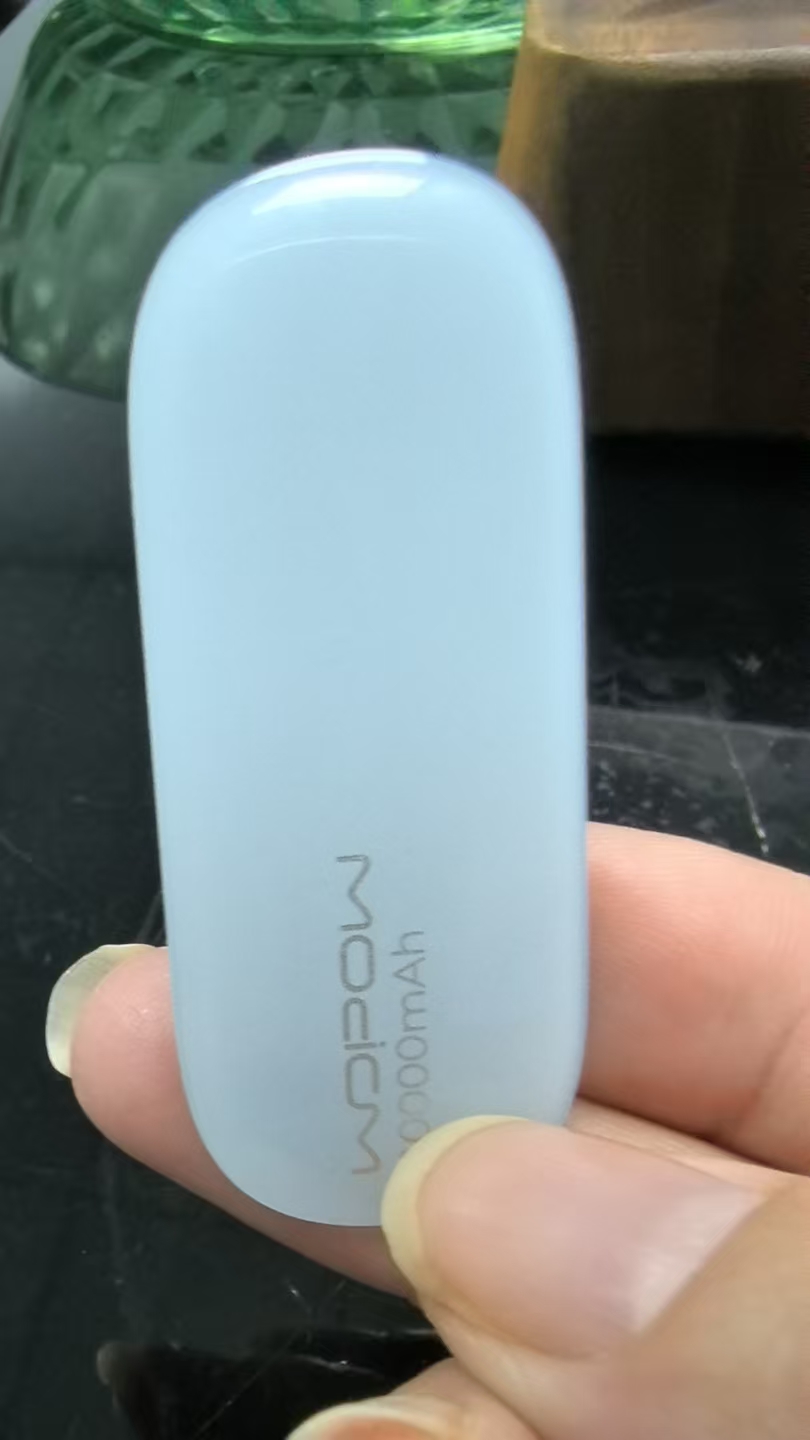 寻求丝印合作加工厂，一个月五六万件，材质PC料，丝印字体，银色，蓝色，