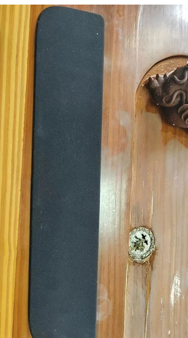 我司找喷毛绒漆的加工厂，目前有五千套，单套九个件，是abs材质，汽车内饰