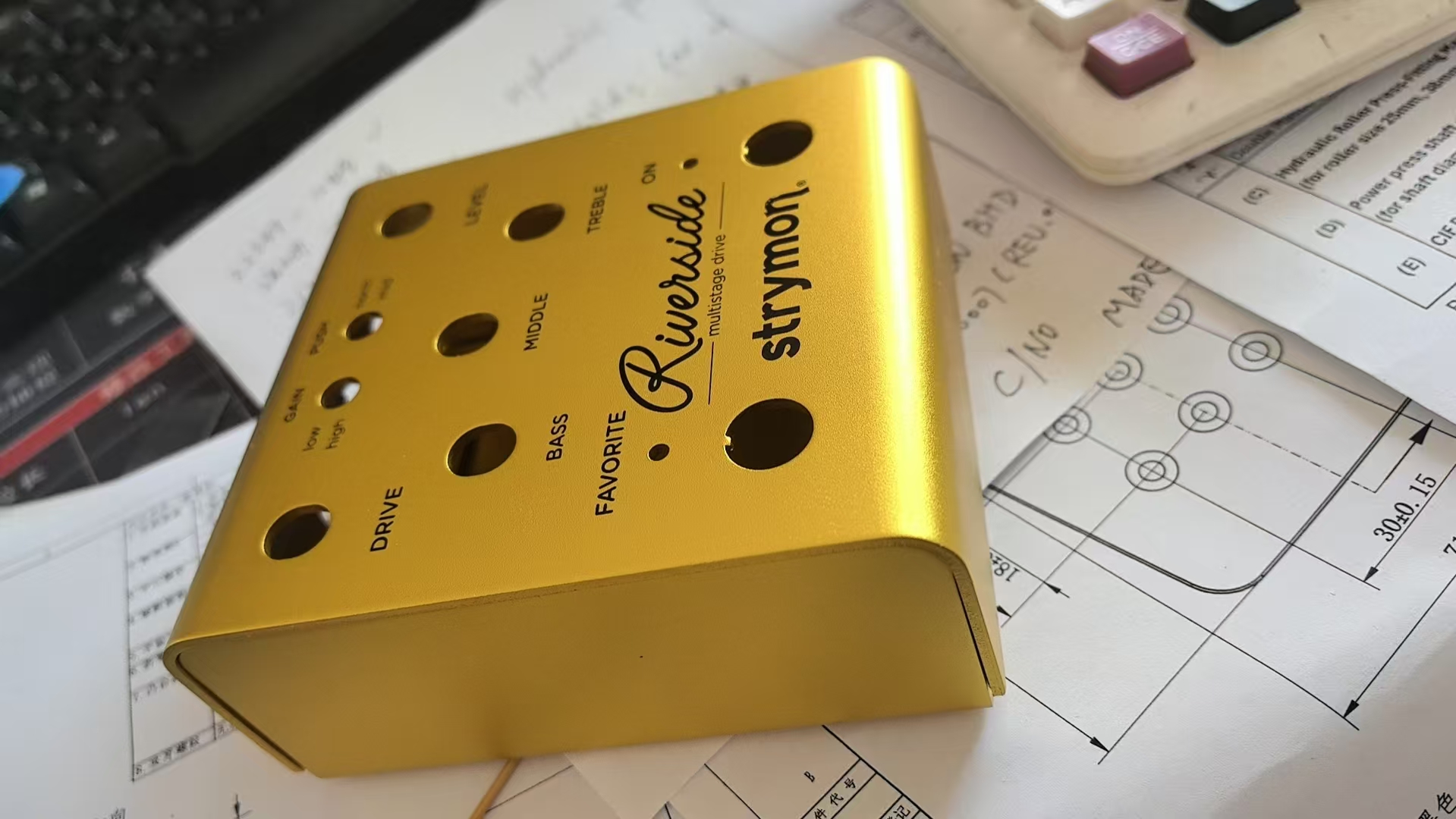 寻阳极氧化加工厂，目前是报价阶段，如图，505铝合金材质，  氧化金色，我司在东莞横沥，周边有做的联系