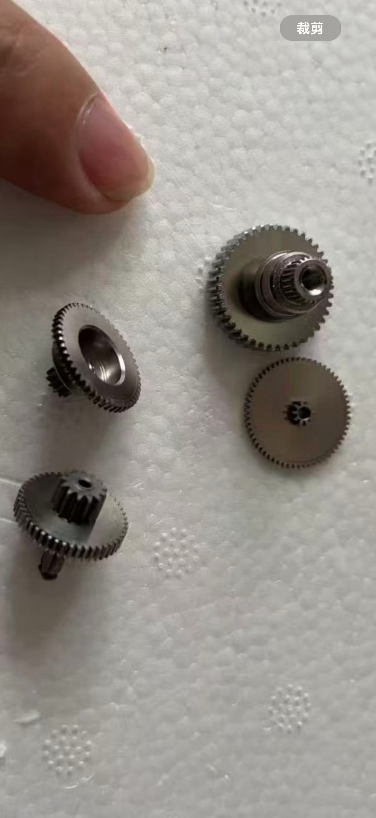 寻有做如图齿轮加工厂，每次1000件，部分产品是sus的，如图，我司