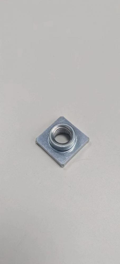 寻能做螺母的加工厂，先打样，后续每月四万件